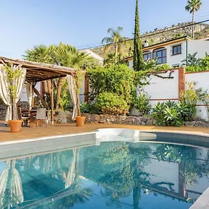 https://villa-manzanilla.1costadelsol.com