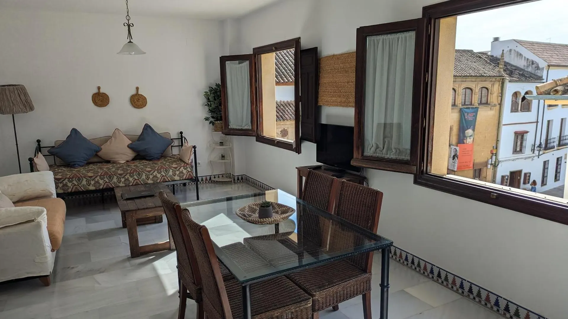 Apartamentos Plaza قرطبة 0*,  إسبانيا