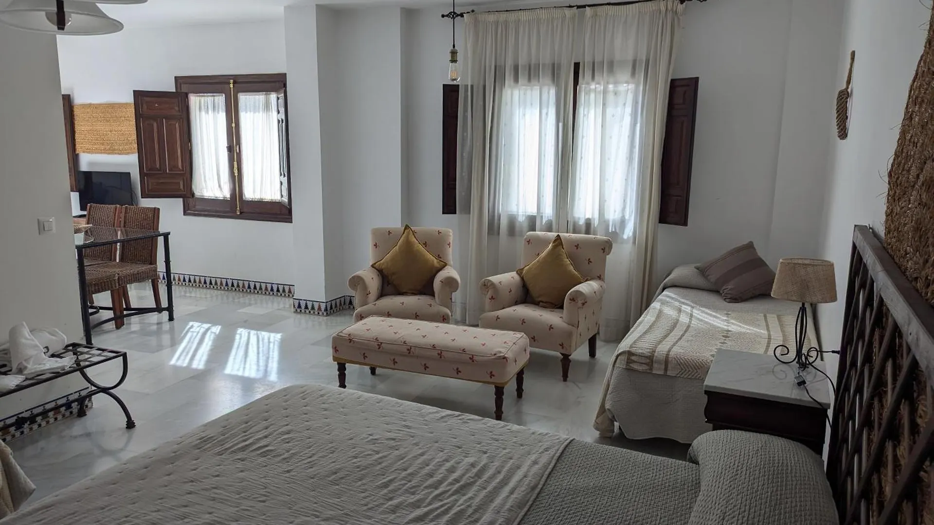 شقة Apartamentos Plaza قرطبة